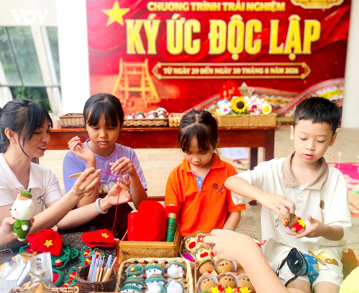 tai hien ky uc doc lap qua trai nghiem van hoa - lich su tai bao tang Dak lak hinh anh 1