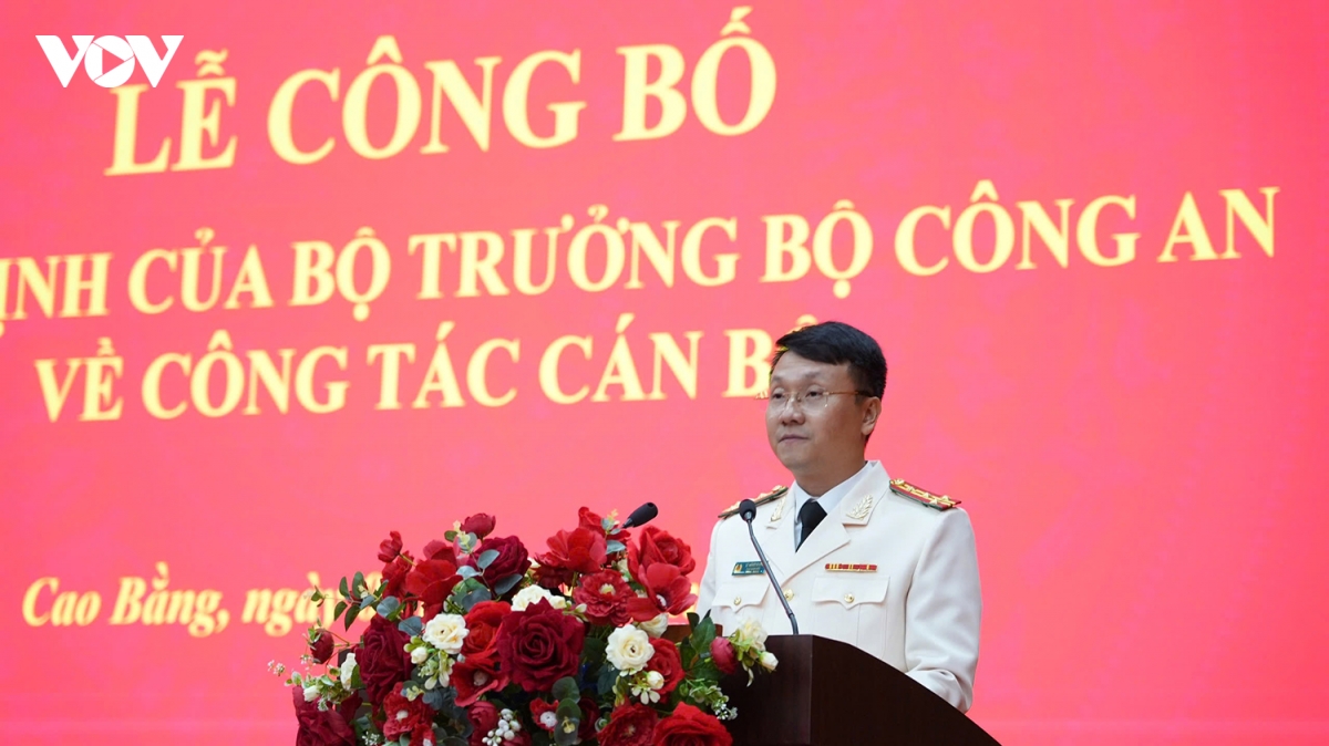 Dai ta le hong giang giu chuc pho giam doc cong an cao bang hinh anh 2