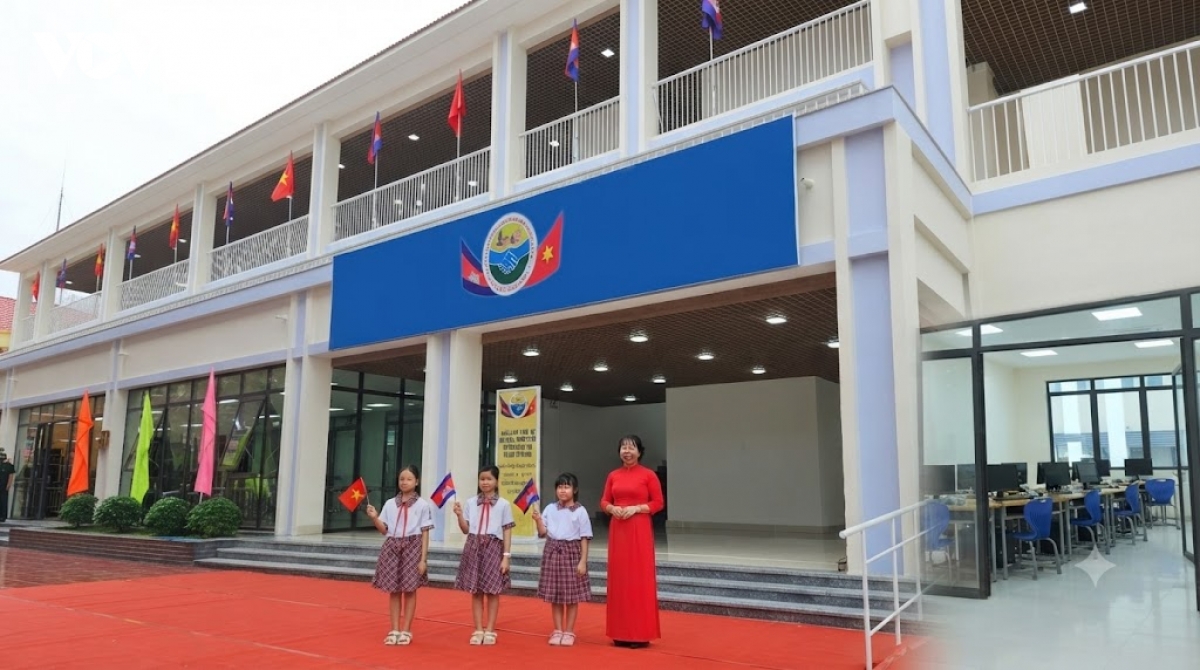 tay ninh uu tien truong hoc ban tru o khu vuc bien gioi hinh anh 2