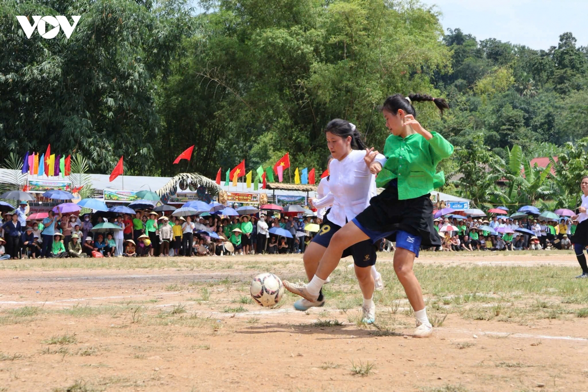 lao cai ron rang ngay hoi van hoa cac dan toc xa lam thuong hinh anh 7