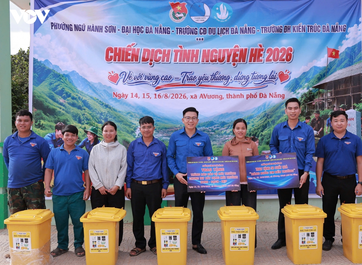 tuoi tre Da nang huong ung chien dich 30 ngay dem ho tro cac xa bien gioi hinh anh 2