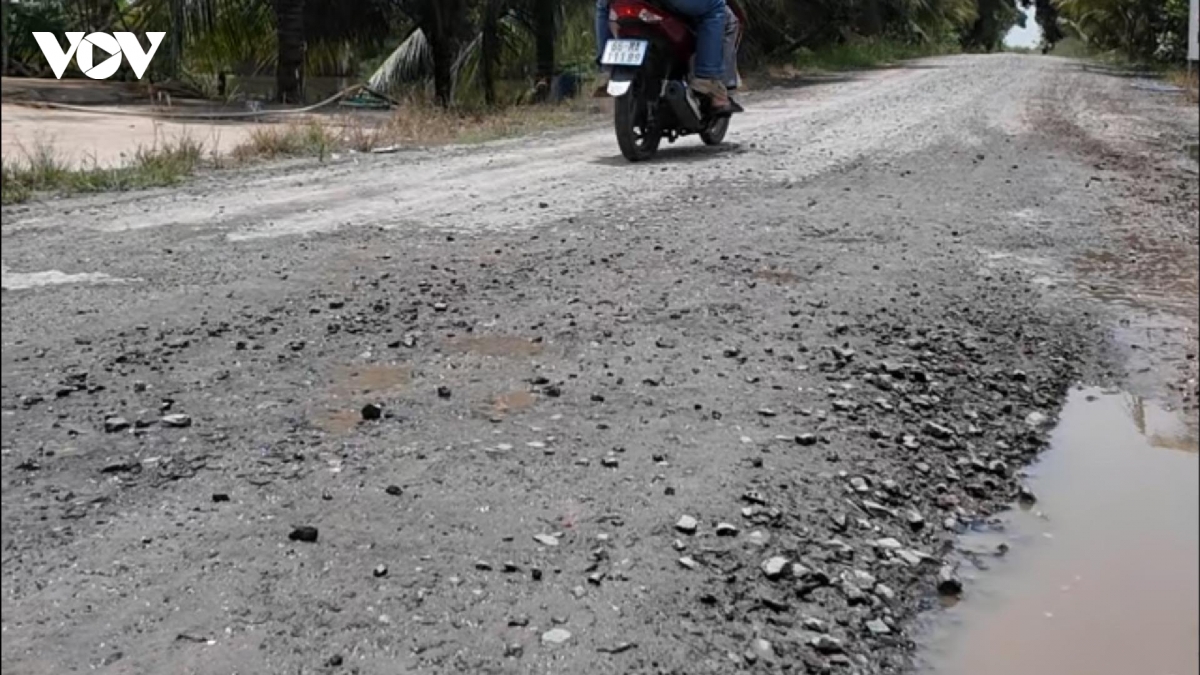 Duong tinh 837b tay ninh phu bui do, nguoi dan mon moi cho ngay tham nhua hinh anh 5
