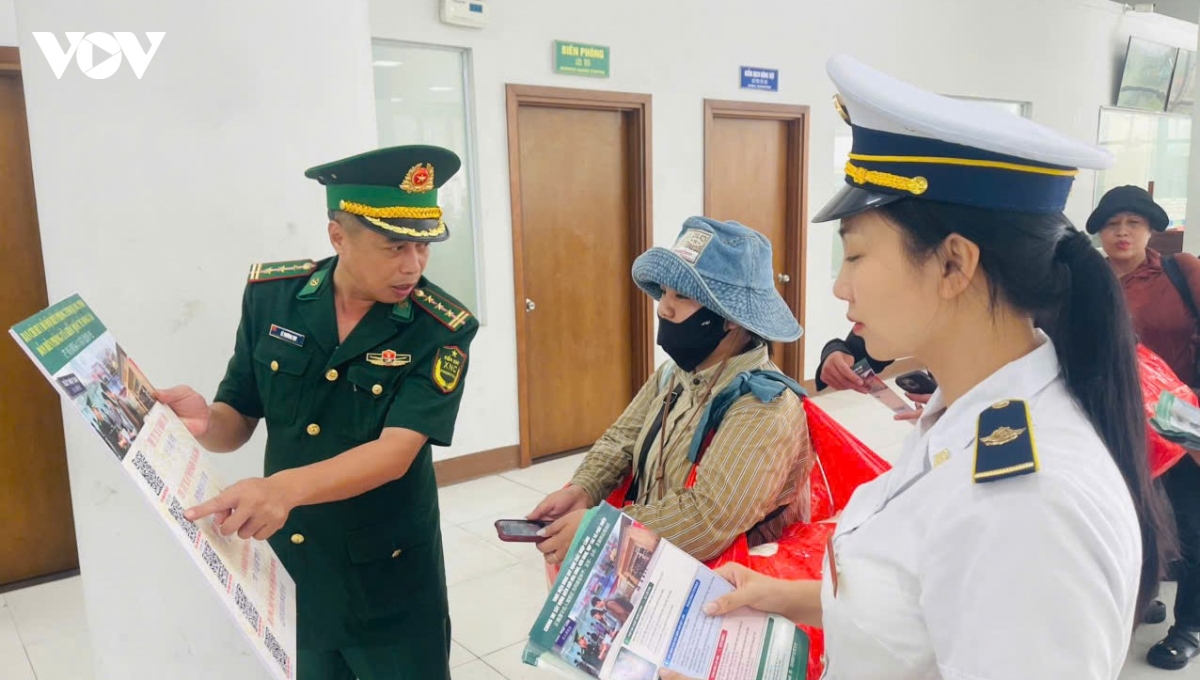 Vùng biên giới Móng Cái đổi mới tuyên truyền pháp luật bằng mã QR