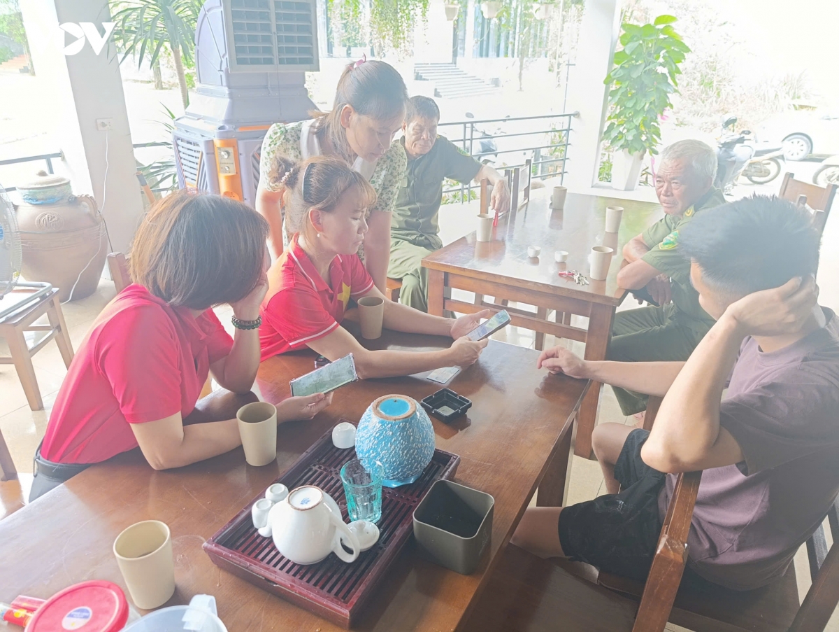  nguoi ban so - dua chuyen doi so ve tung thon, ban vung cao lao cai hinh anh 4