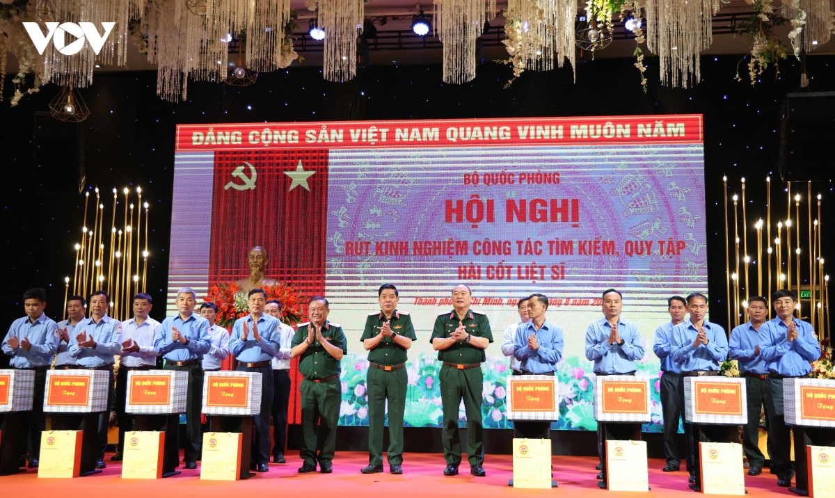 bo quoc phong rut kinh nghiem trong tim kiem, quy tap hai cot liet si hinh anh 7