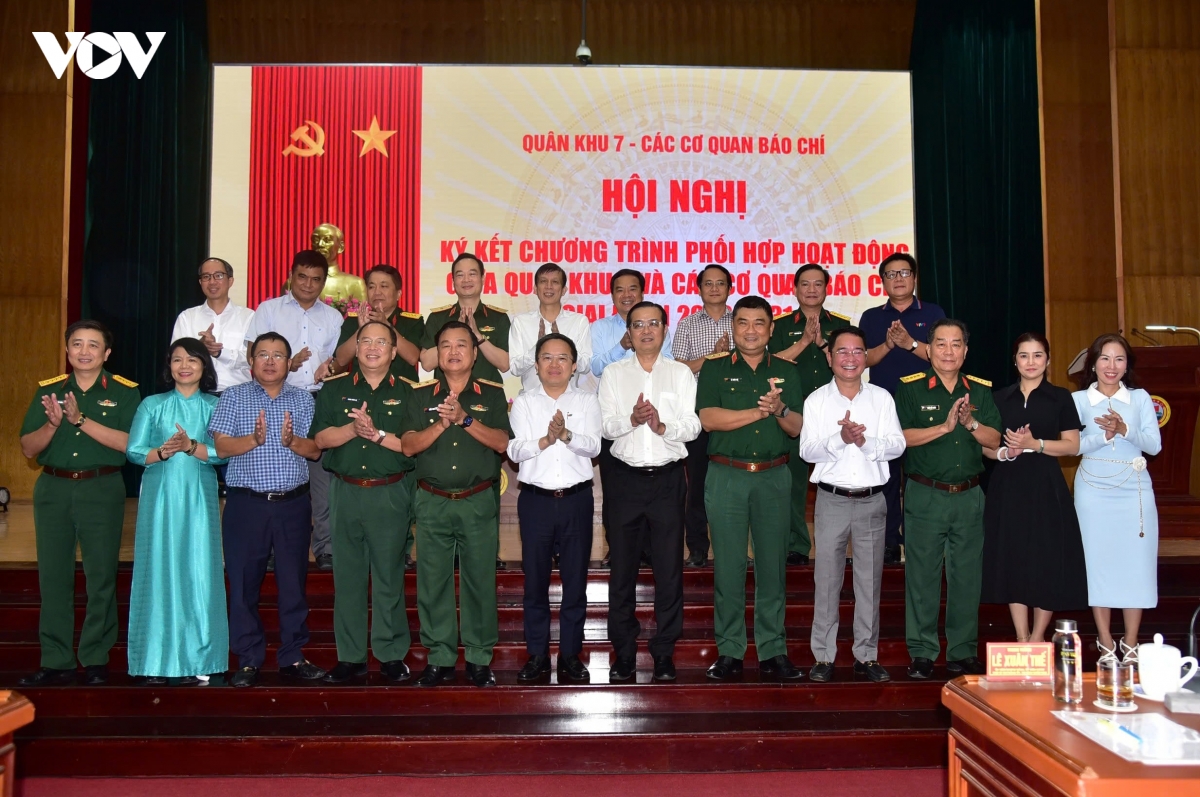 tang cuong lan toa hinh anh bo doi cu ho tren khong gian truyen thong moi hinh anh 7