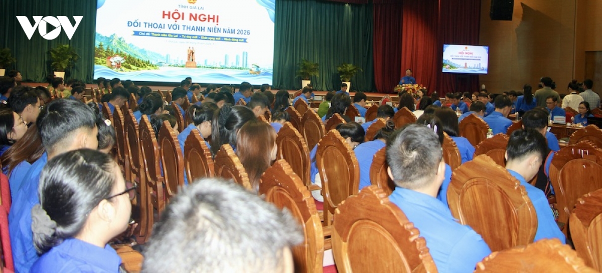 chu tich ubnd tinh gia lai doi thoai voi thanh nien hinh anh 1
