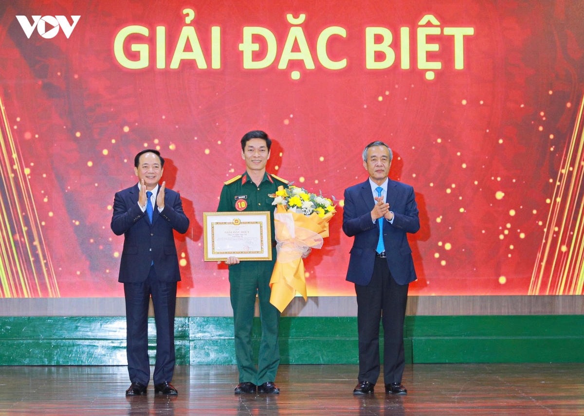 truong ban tuyen giao trung uong du be mac chung khao hoi thi bao cao vien 2026 hinh anh 1