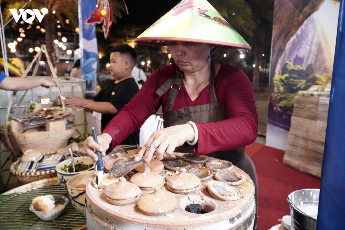 quang tri - khanh hoa tu mien hoa lua den vinh ngoc xanh hinh anh 7