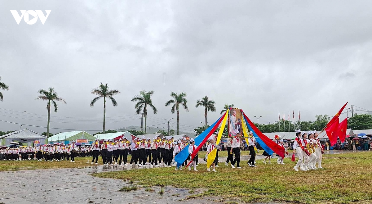 khoanh khac ron rang cua thieu nhi nghe an chao mung quoc khanh 2 9 hinh anh 12
