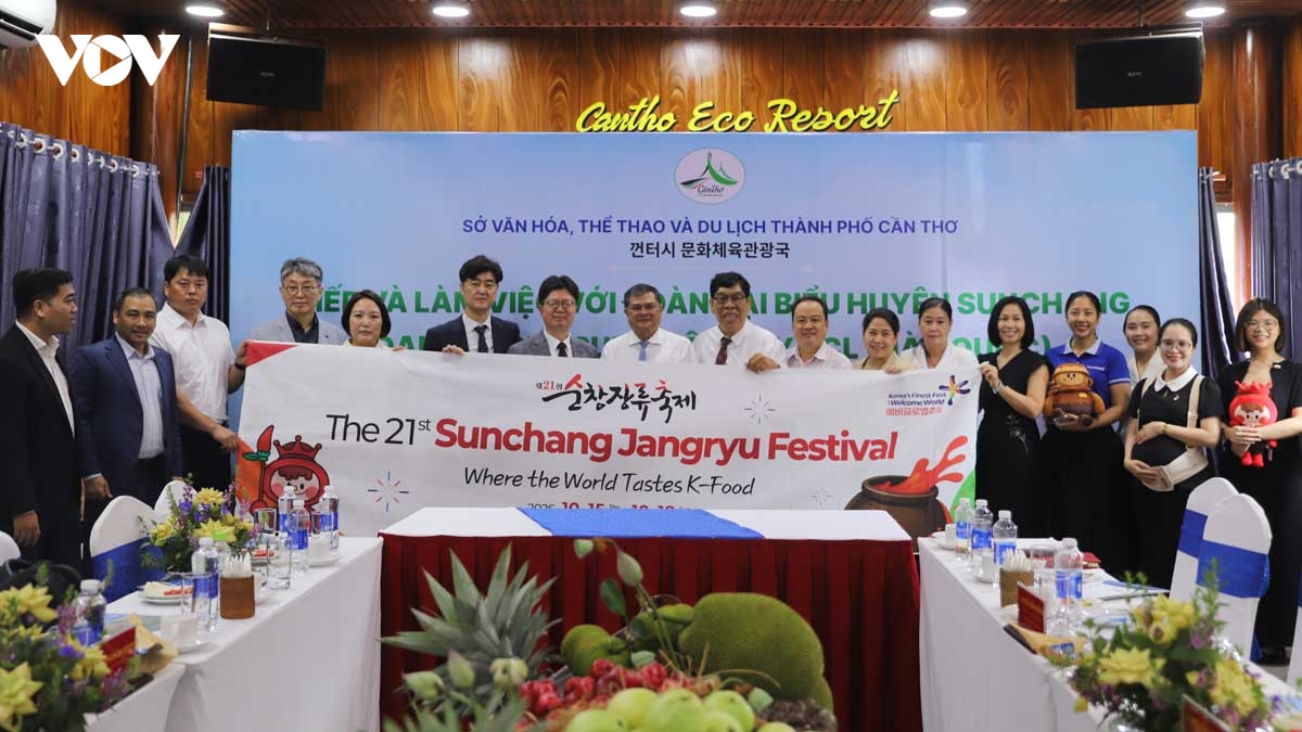 pho huyen truong cua han quoc quang ba le hoi truyen thong o mien tay hinh anh 1