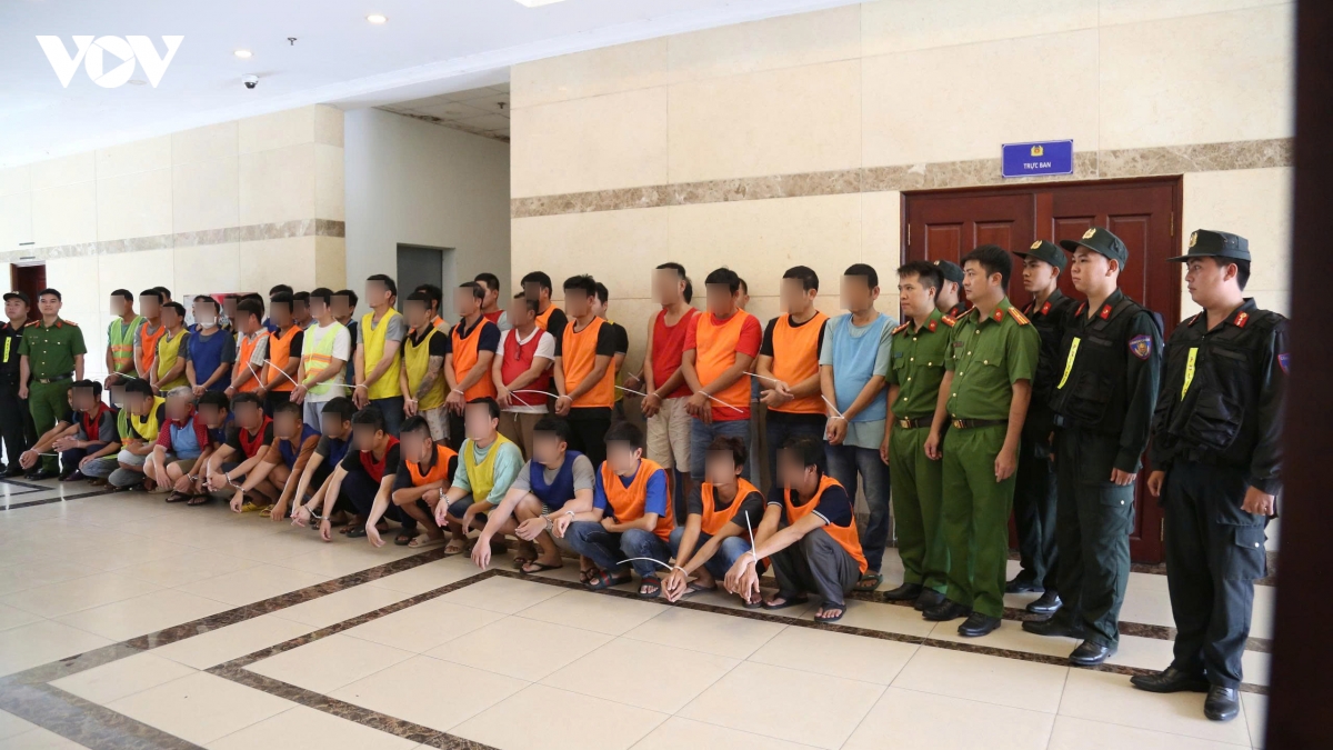bat 40 doi tuong trong duong day co bac qua mang quy mo lon hinh anh 1