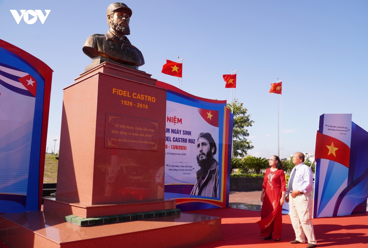le ky niem 100 nam ngay sinh chu tich cuba fidel castro ruz tai quang tri hinh anh 3