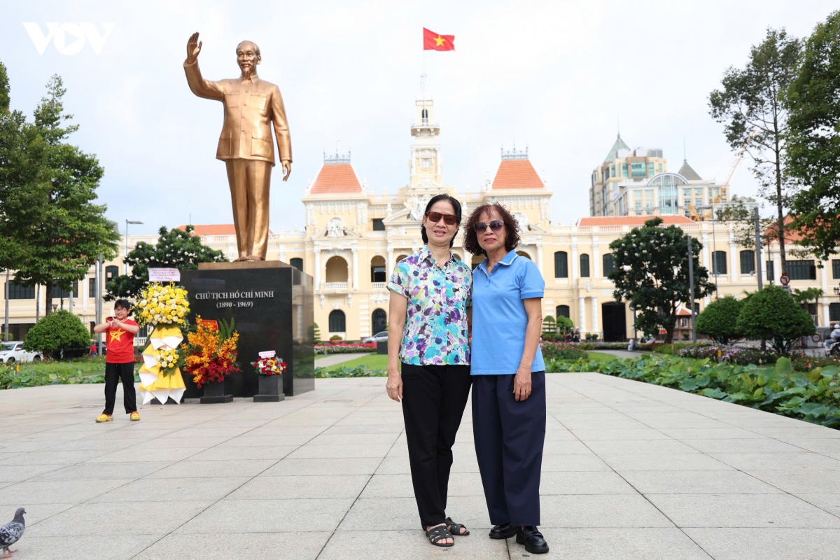 nguoi dan, du khach o tp.hcm tim nhung trai nghiem rieng dip 2 9 hinh anh 1