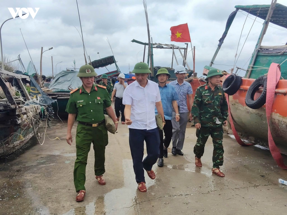 bach long vi ung truc, bao dam an toan cho nguoi dan va phuong tien hinh anh 1