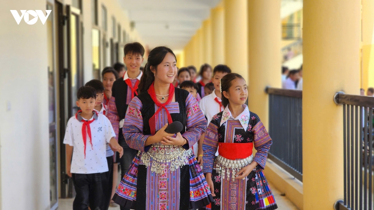 dung truong noi phen dau to quoc tu nhung thua dat den tieng cuoi trong truong hinh anh 3
