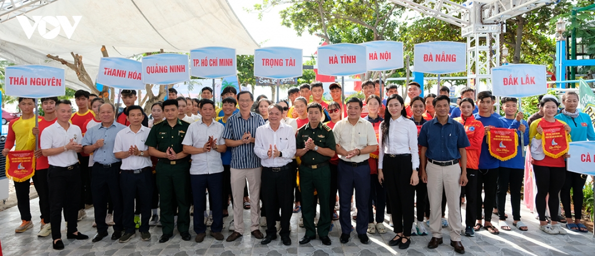 lan dau tien, giai dua thuyen rowing bien vo dich quoc gia to chuc tai Da nang hinh anh 1