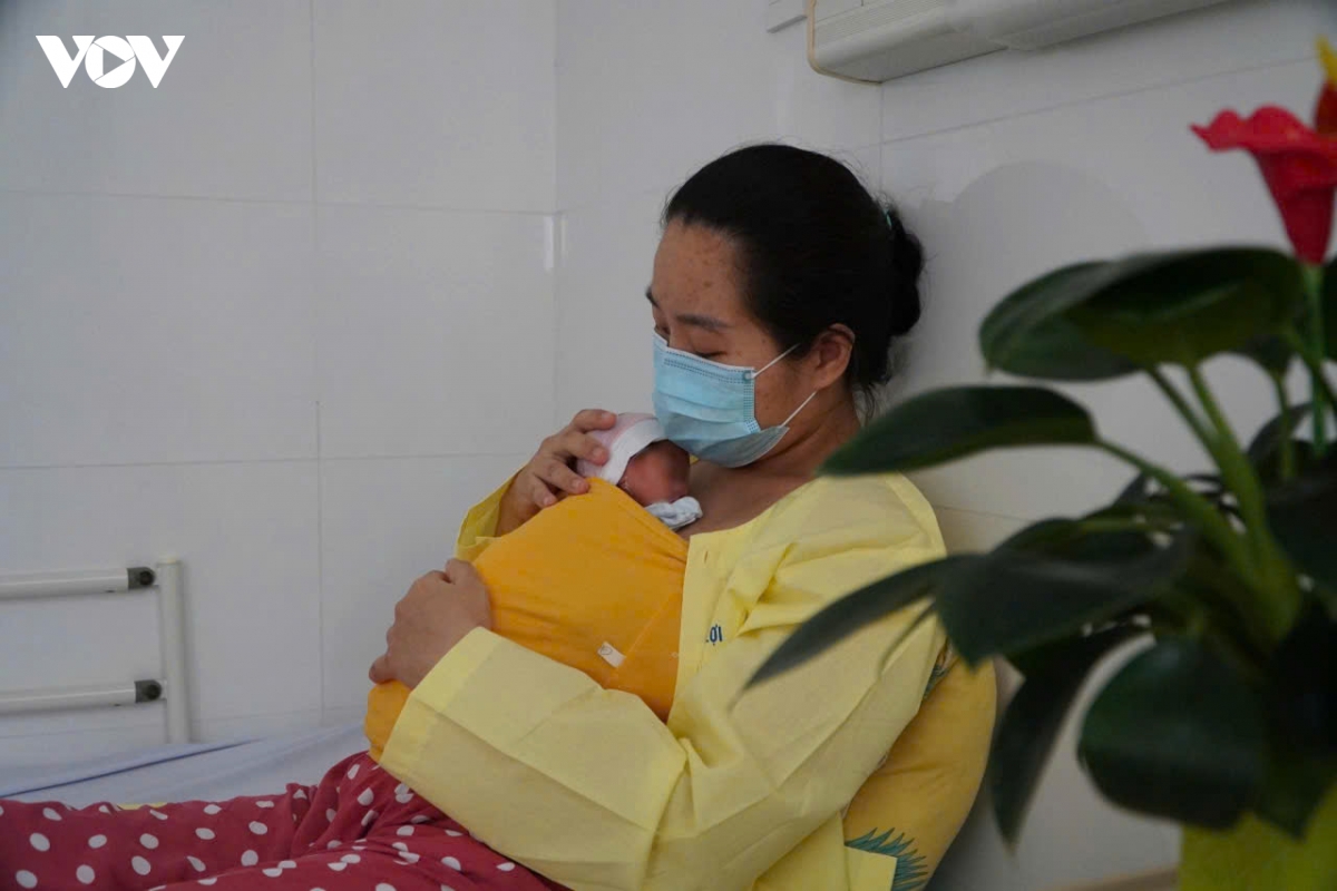 hanh trinh 21 ngay than ky cua tre sinh non 31 tuan tuoi o tp.hcm hinh anh 3