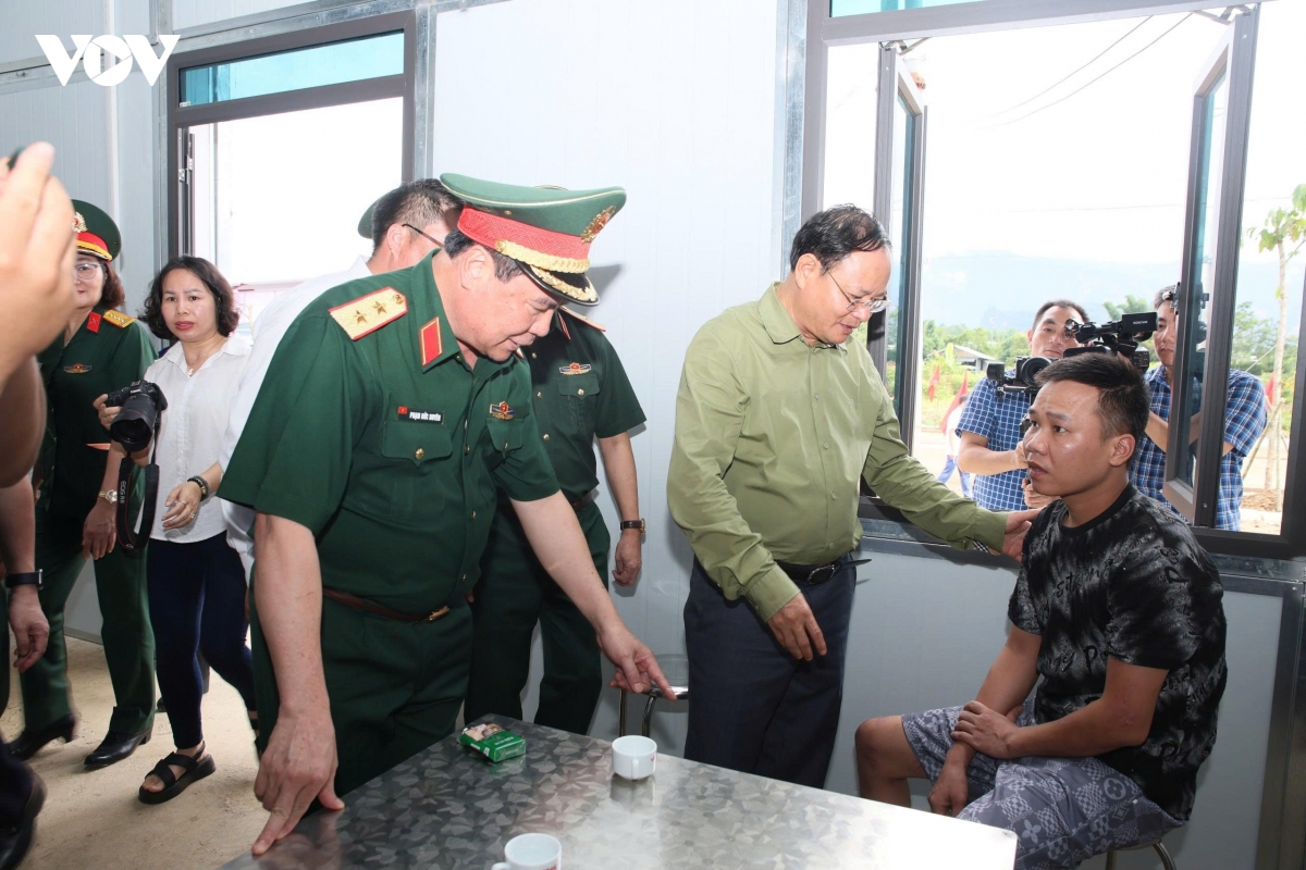 lai chau ban giao 24 can nha tai dinh cu cho nguoi dan vung lu muong than hinh anh 2