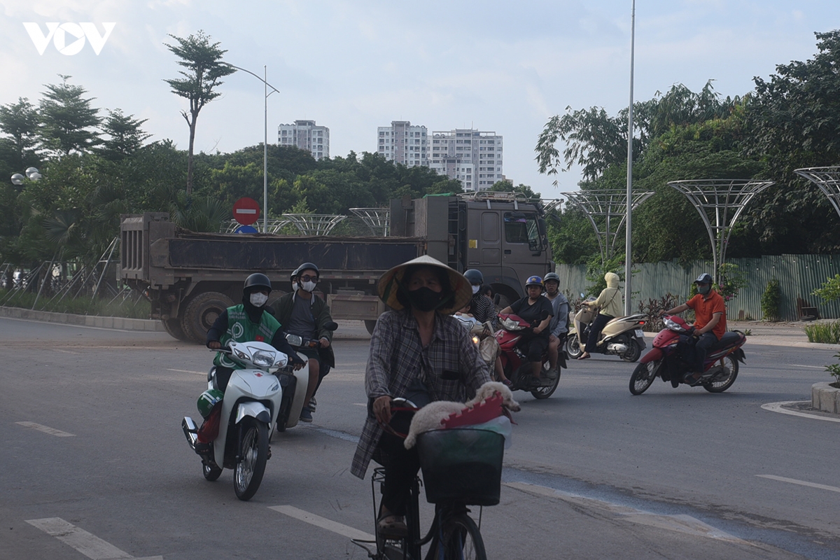 vanh dai 2,5 vua hoan thien da thanh duong van chuyen dat, bui phu nha dan hinh anh 6