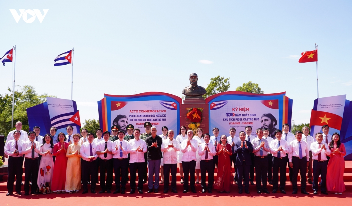 le ky niem 100 nam ngay sinh chu tich cuba fidel castro ruz tai quang tri hinh anh 8
