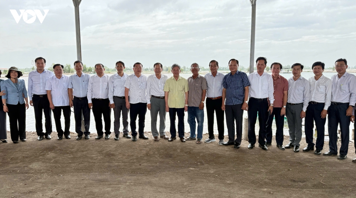 tinh uy Dong thap to chuc khao sat, lam viec tai cac dia ban bien gioi hinh anh 3