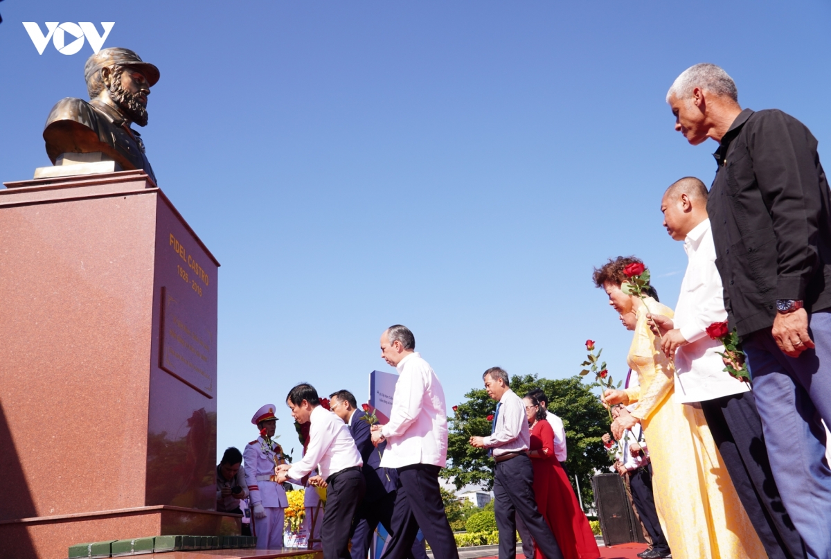 le ky niem 100 nam ngay sinh chu tich cuba fidel castro ruz tai quang tri hinh anh 7