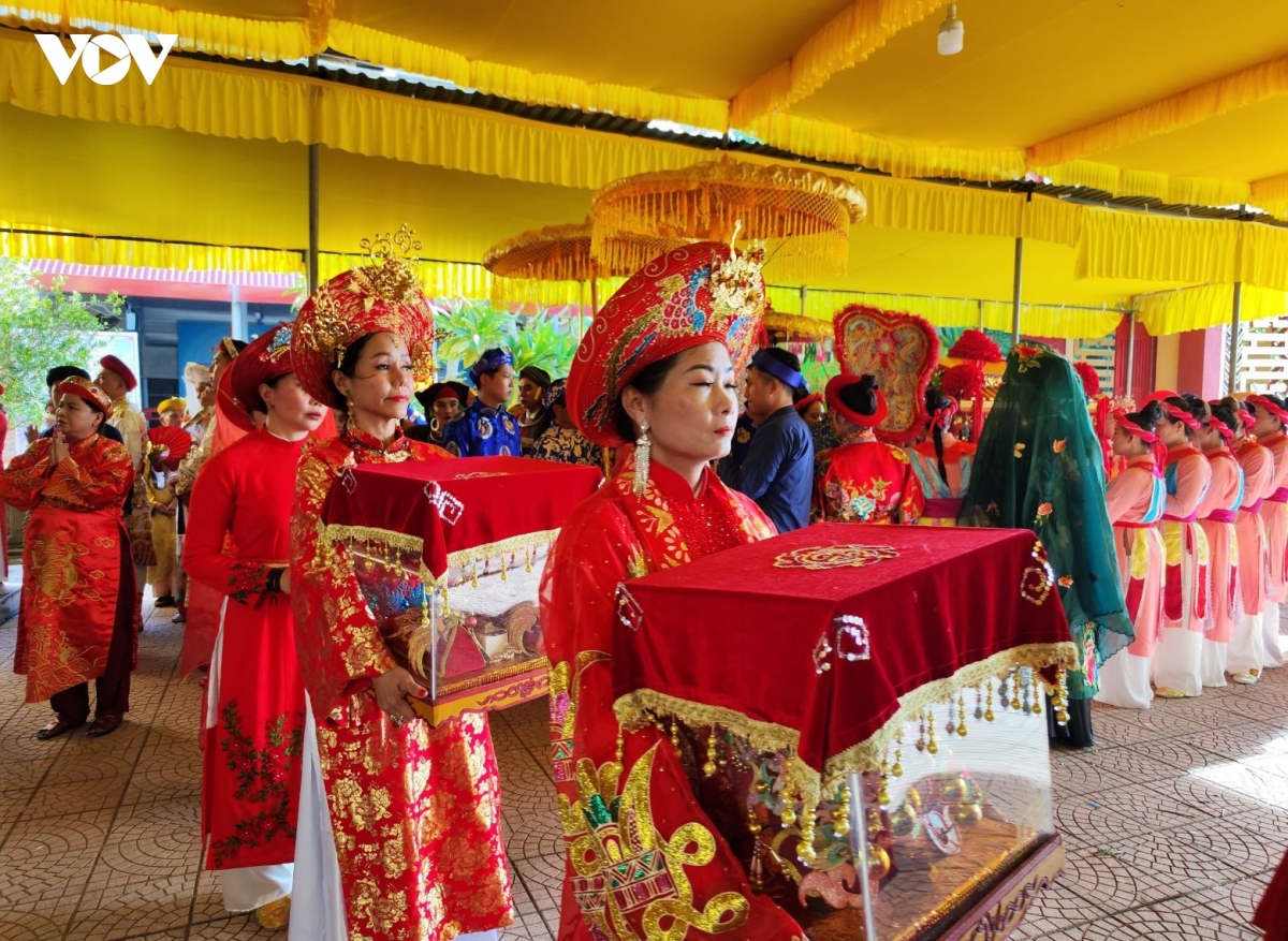 hue tim giai phap bao ton, phat huy gia tri le hoi Dien hue nam hinh anh 4