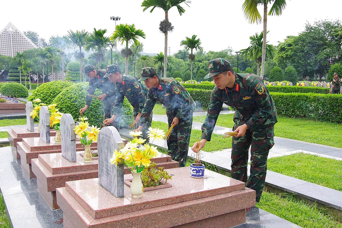 Dien bien phan dau hoan thanh som 3 thang chien dich 500 ngay dem hinh anh 2