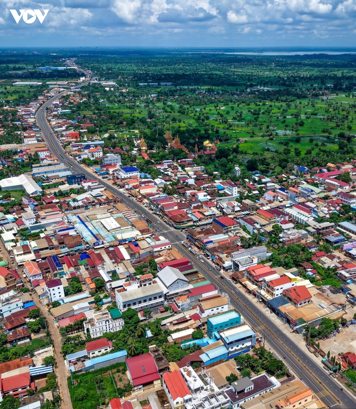 campuchia cong bo chien luoc phat trien ha tang duong bo nong thon hinh anh 1