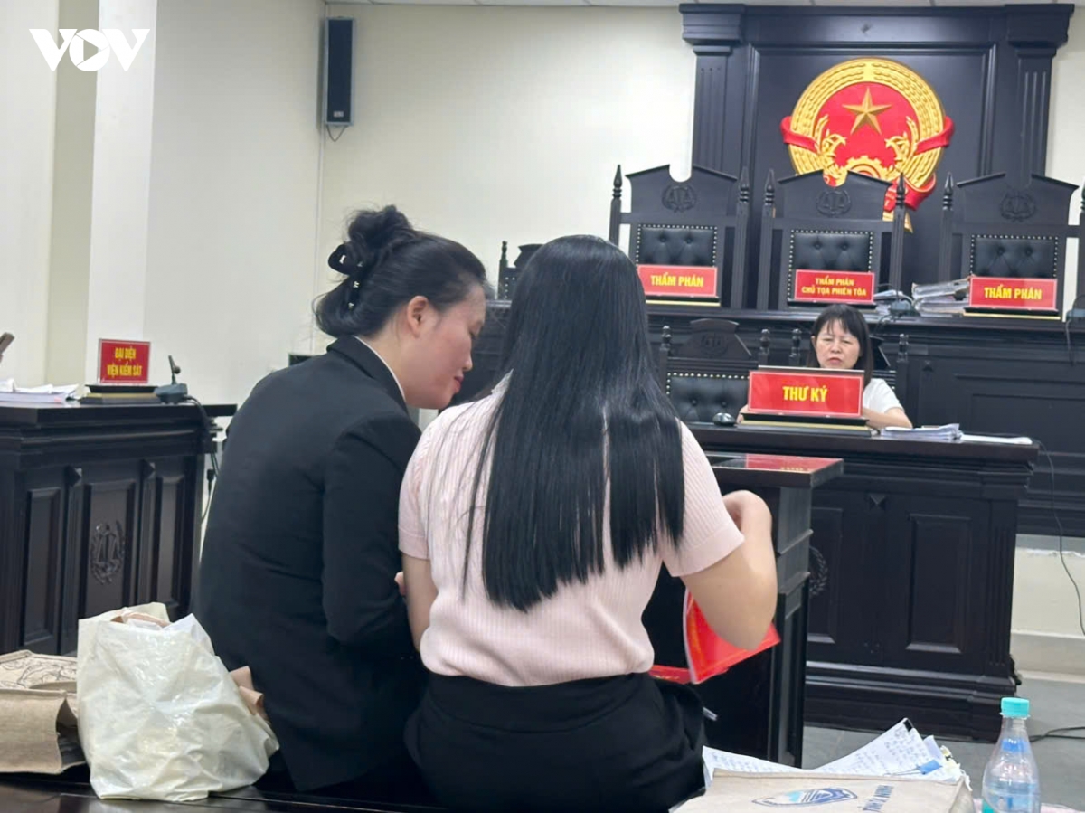 vu nu cong chuc bi tuyen 5 nam tu vi tham o 4 trieu dong huy an so tham hinh anh 1