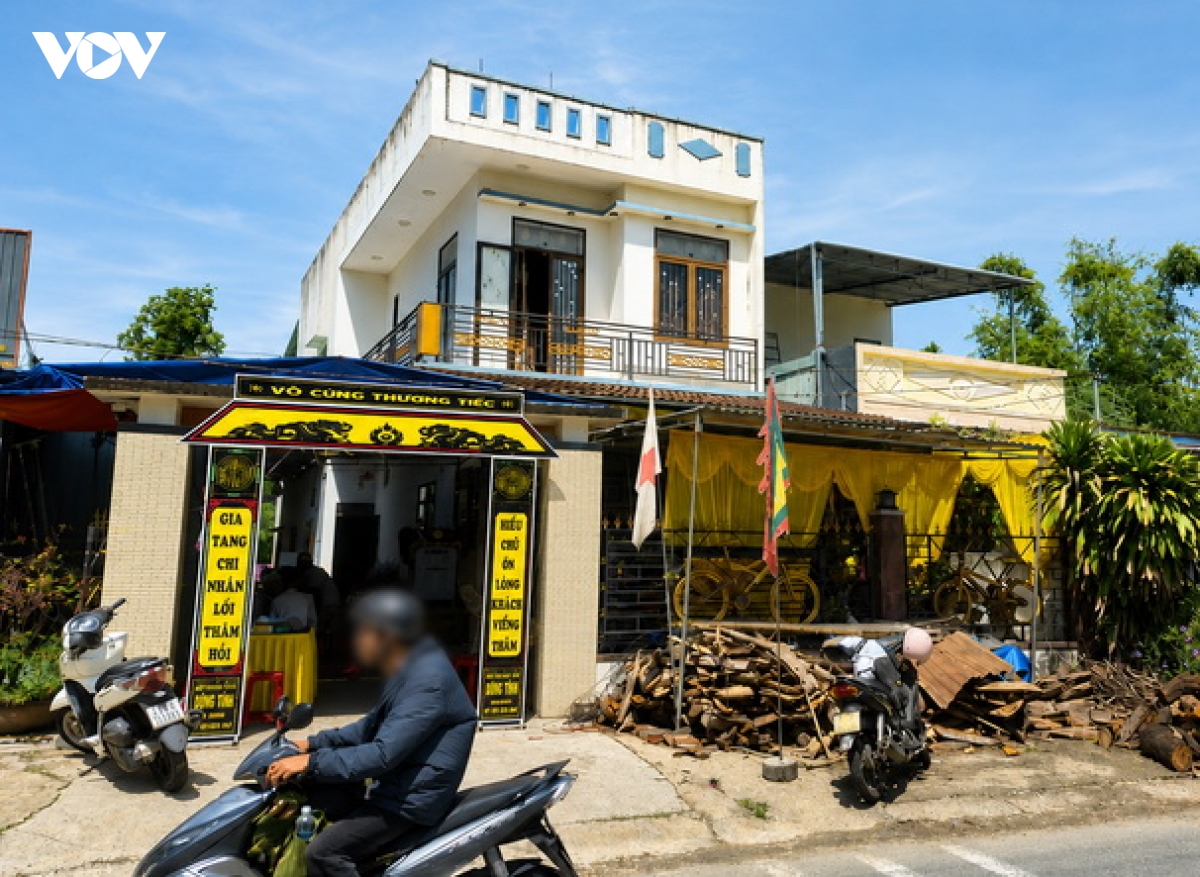 vu dien giat chet 2 vo chong o Da nang sacombank xoa khoan no 1,7 ti dong hinh anh 1