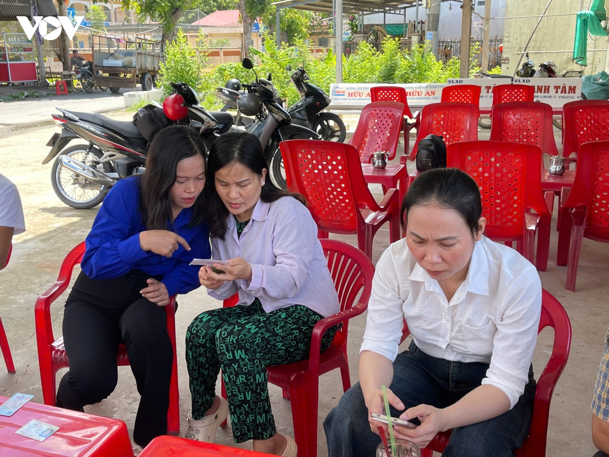 can tho can bo tre lan toa chuyen doi so tu co so hinh anh 1