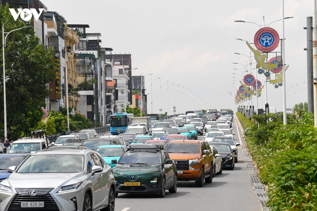 cau vuot song o ha noi Un tac, tai nan lien mien nhung vang camera phat nguoi hinh anh 10