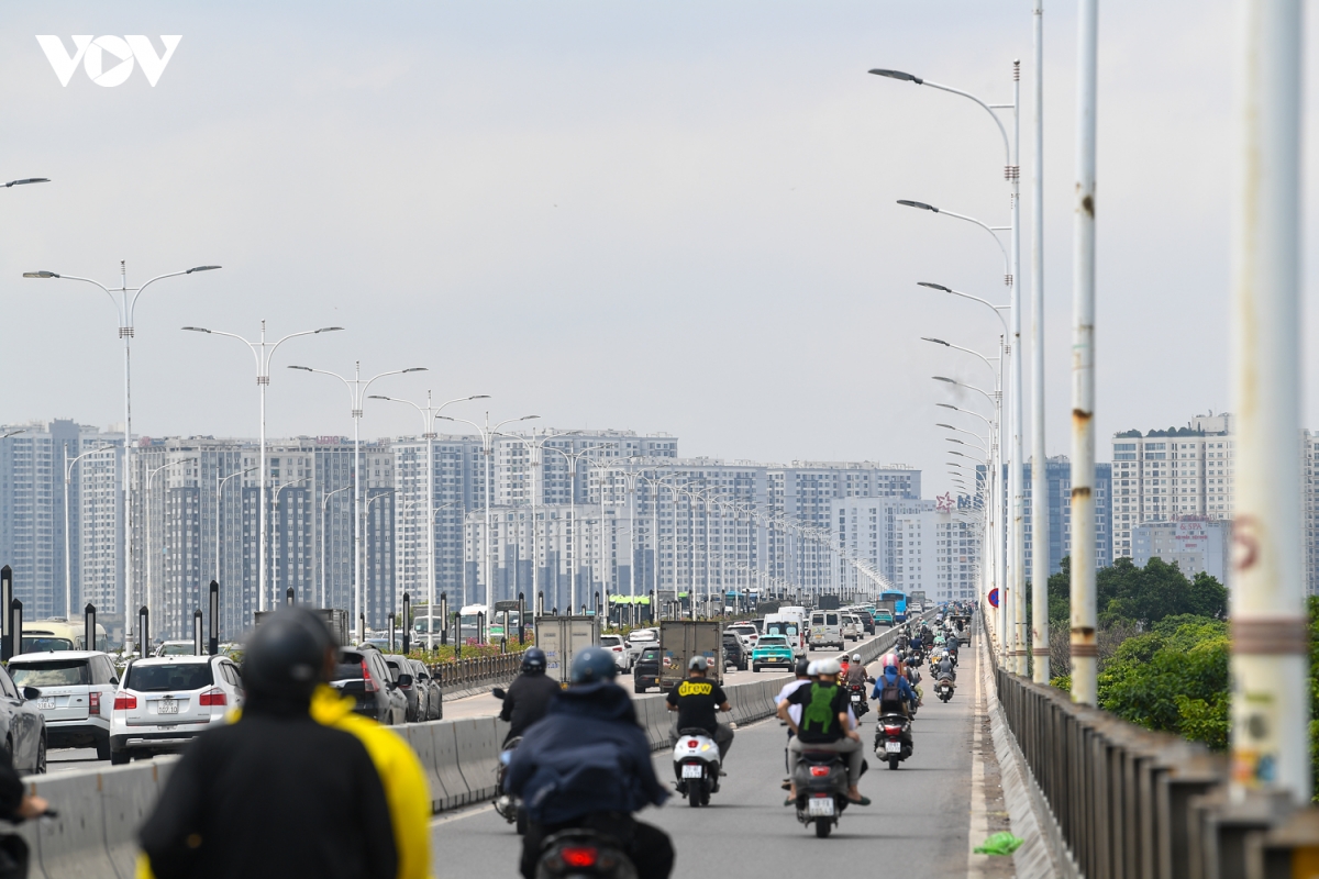 cau vuot song o ha noi Un tac, tai nan lien mien nhung vang camera phat nguoi hinh anh 11