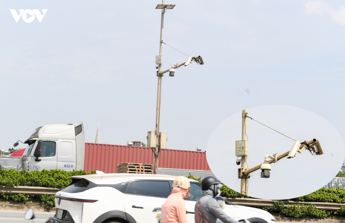 cau vuot song o ha noi Un tac, tai nan lien mien nhung vang camera phat nguoi hinh anh 9