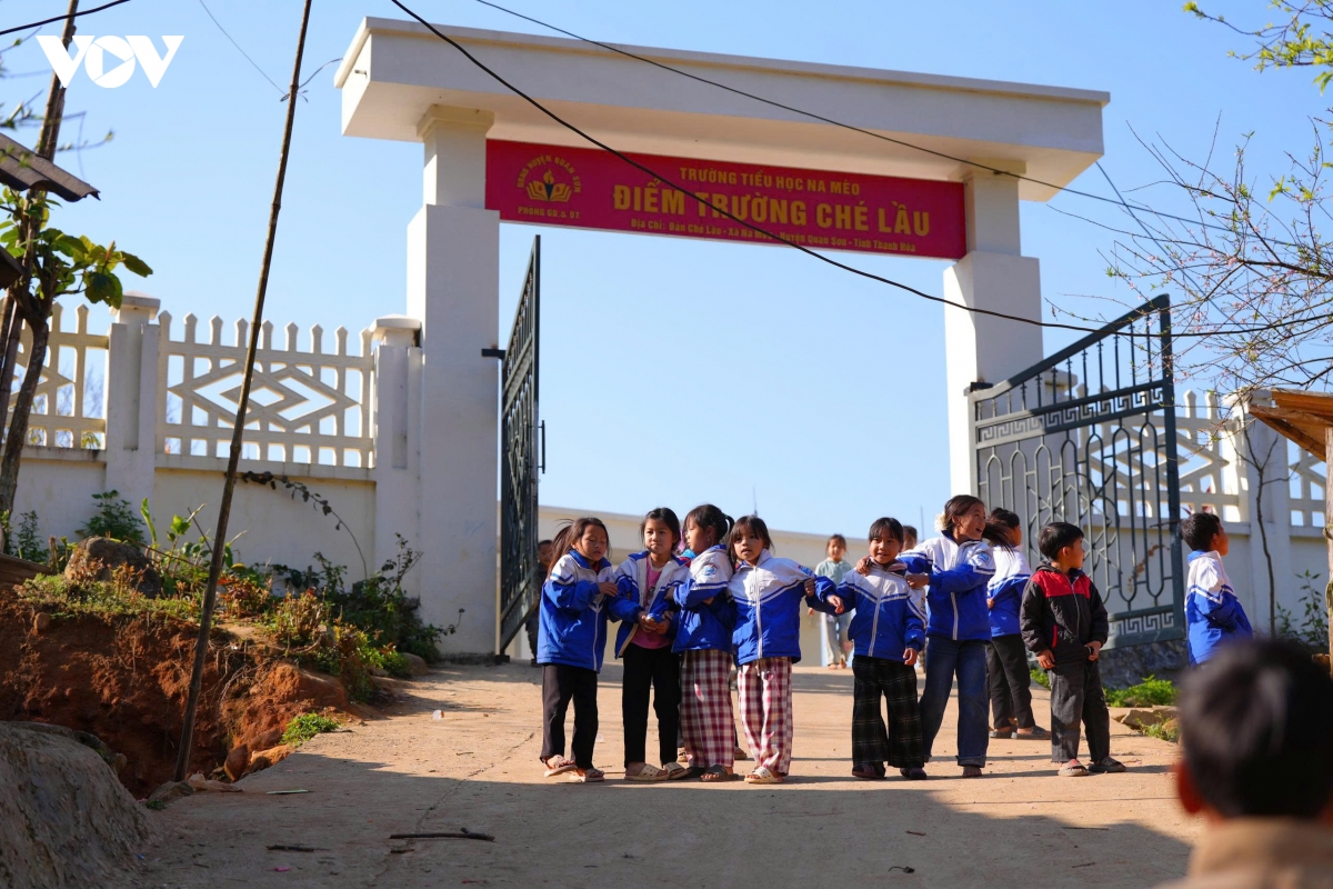 xay truong dan toc noi tru vung bien o thanh hoa thap sang niem tin hinh anh 8