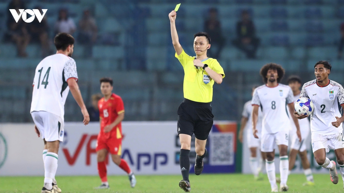 trong tai quen mat cam coi tran viet nam vs campuchia tai asean cup 2026 hinh anh 1