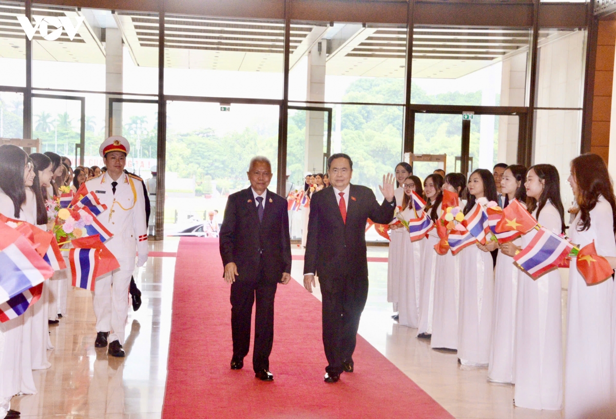 chu tich quoc hoi tran thanh man hoi dam chu tich ha vien thai lan hinh anh 4