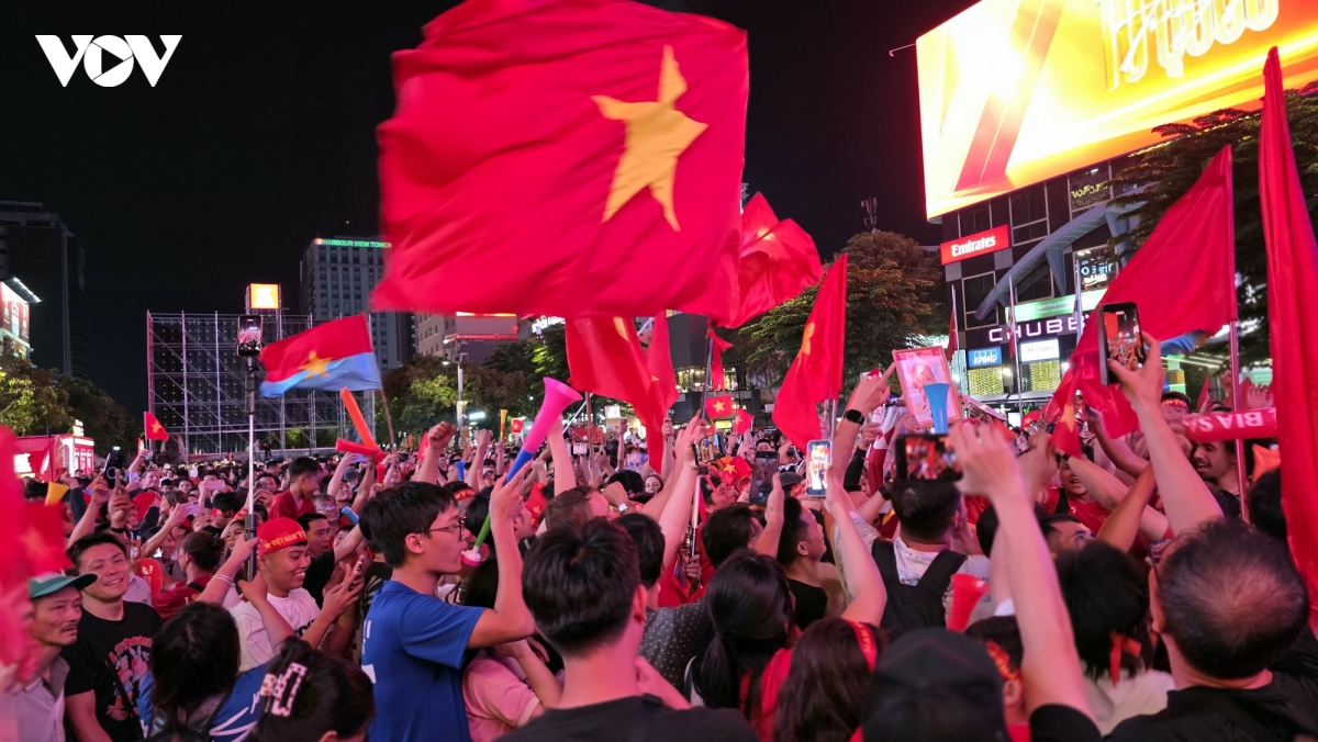 cDv len con sot vi patrik le giang, tin tuong Dt viet nam vo dich asean cup hinh anh 9