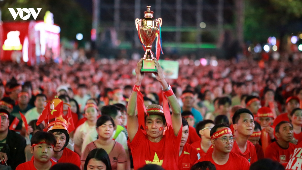CĐV "lên cơn sốt" vì Patrik Lê Giang, tin tưởng ĐT Việt Nam vô địch ASEAN Cup
