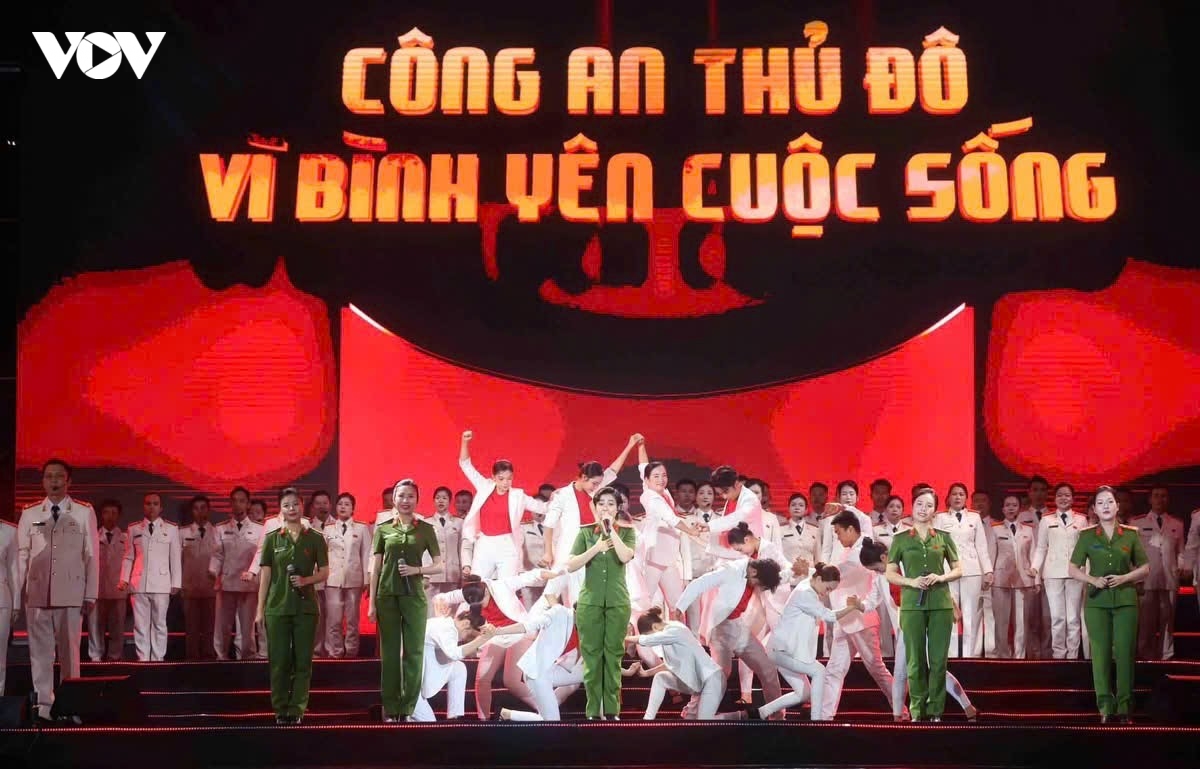 chuong trinh nghe thuat chinh luan 81 mua binh yen hinh anh 5