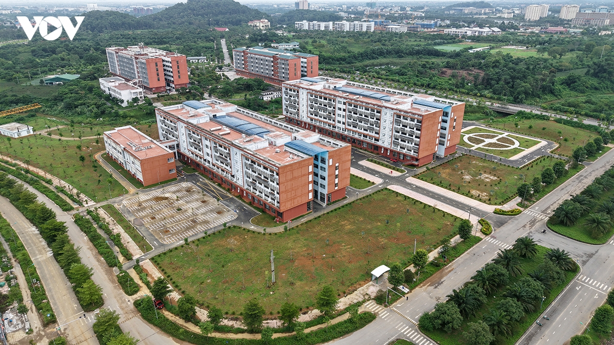 Dai hoc quoc gia ha noi tai hoa lac chay dua truoc ngay don hon 17.000 sinh vien hinh anh 4