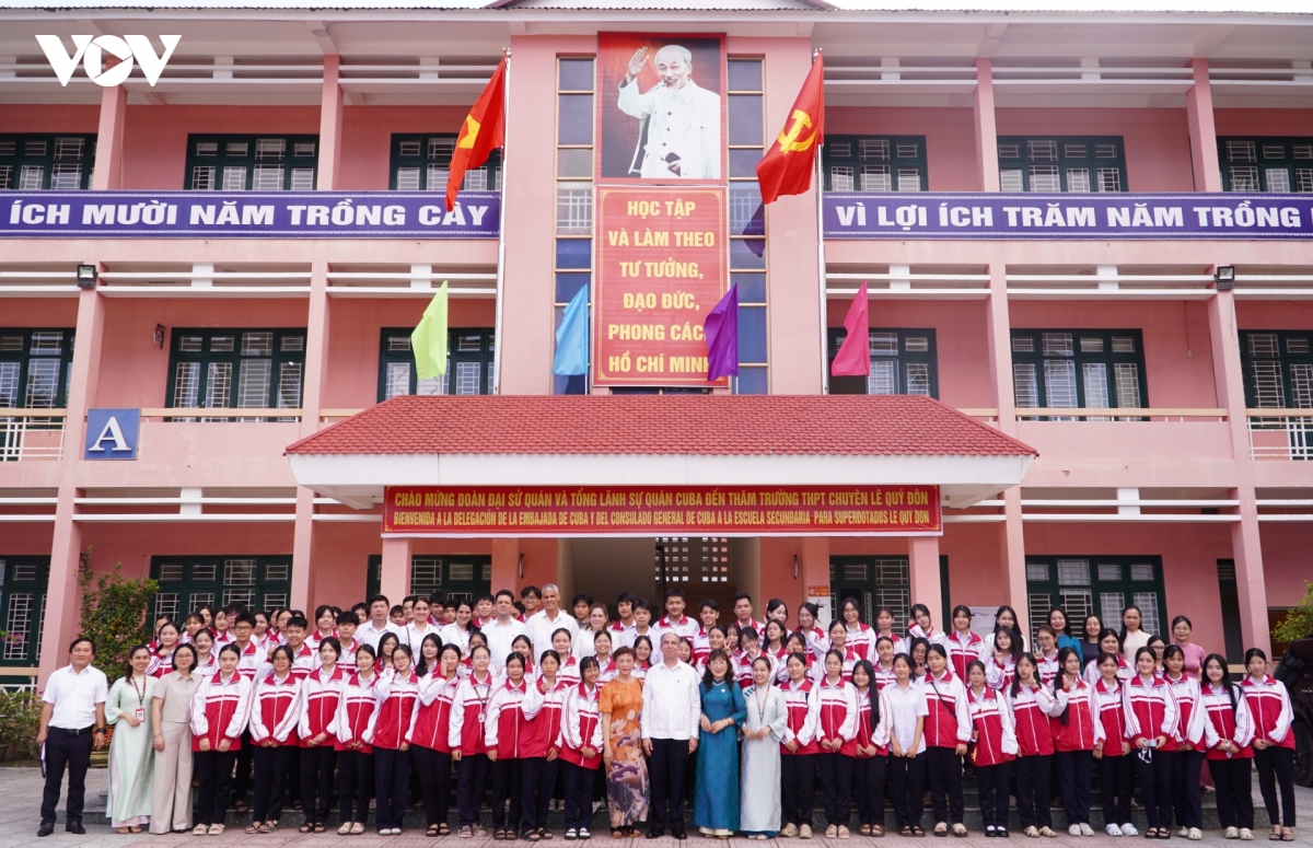 san sang danh hoc bong cho hoc sinh, sinh vien viet nam sang cuba hoc tap hinh anh 4