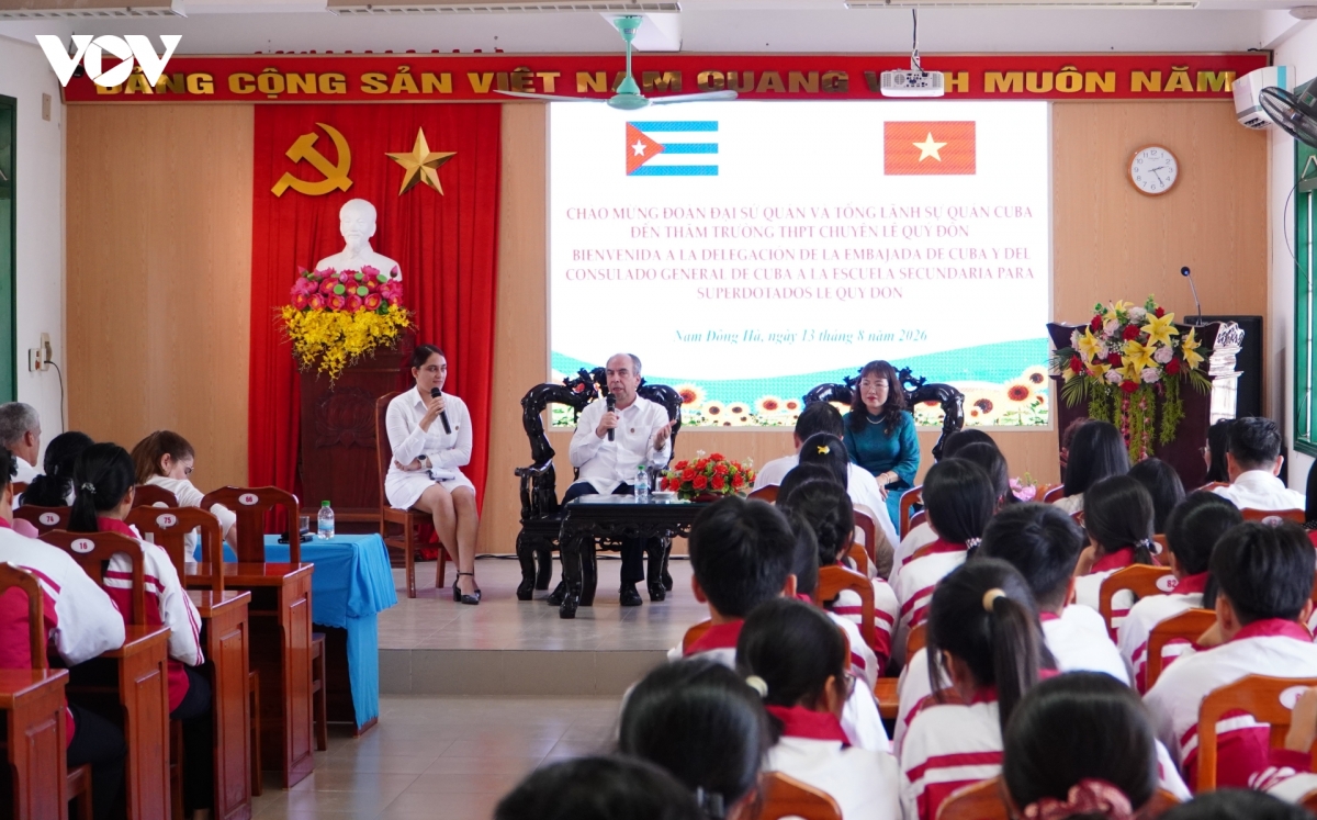 san sang danh hoc bong cho hoc sinh, sinh vien viet nam sang cuba hoc tap hinh anh 1