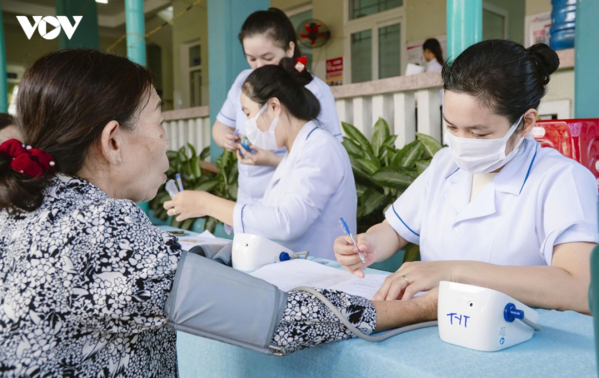 100 ngay cao diem kham suc khoe mien phi cho nguoi dan Da nang hinh anh 1
