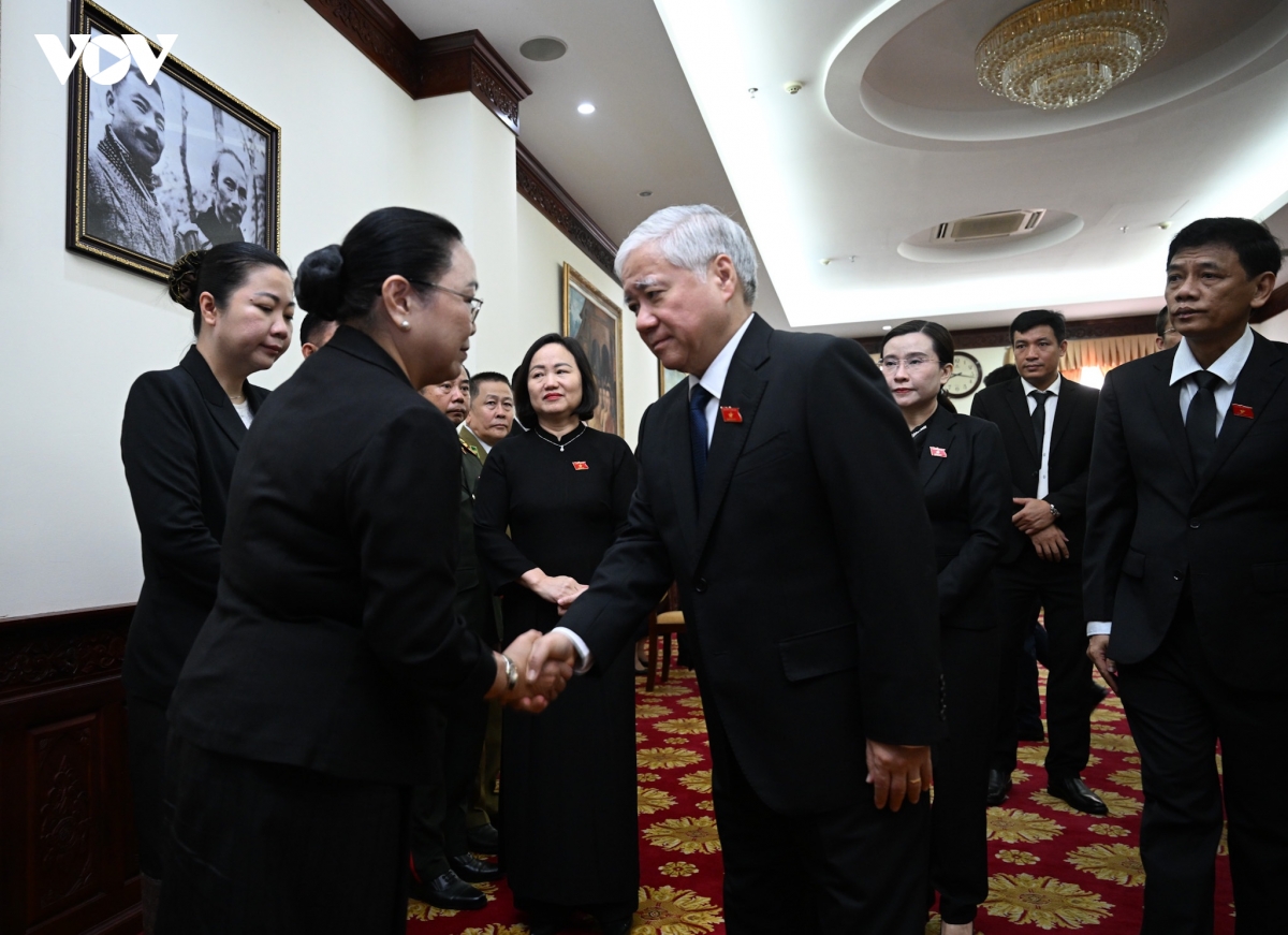 pho chu tich quoc hoi Do van chien vieng dong chi saysomphone phomvihane hinh anh 2