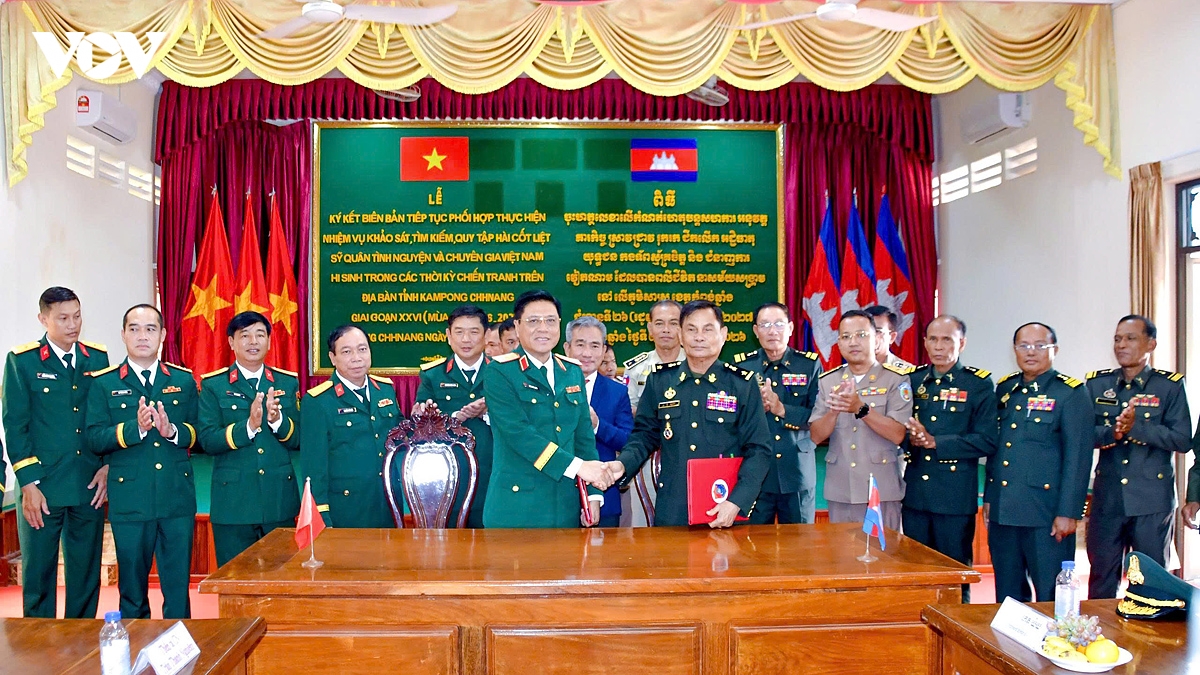 quan khu 9 phoi hop tim kiem, hoi huong hai cot liet si viet nam tai campuchia hinh anh 6