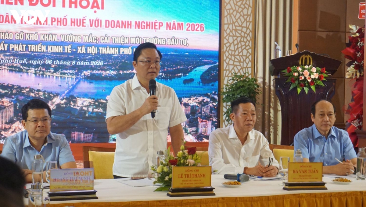 chu tich thanh pho hue doi thoai de go kho cho doanh nghiep hinh anh 1
