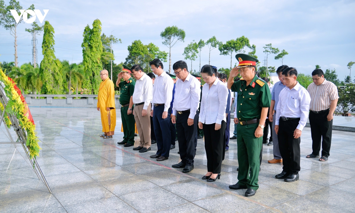 an giang, Dong thap day nhanh lay mau adn, xac dinh danh tinh liet si hinh anh 2